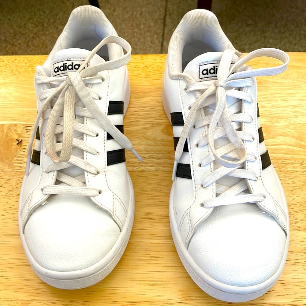 Adidas Sneakers